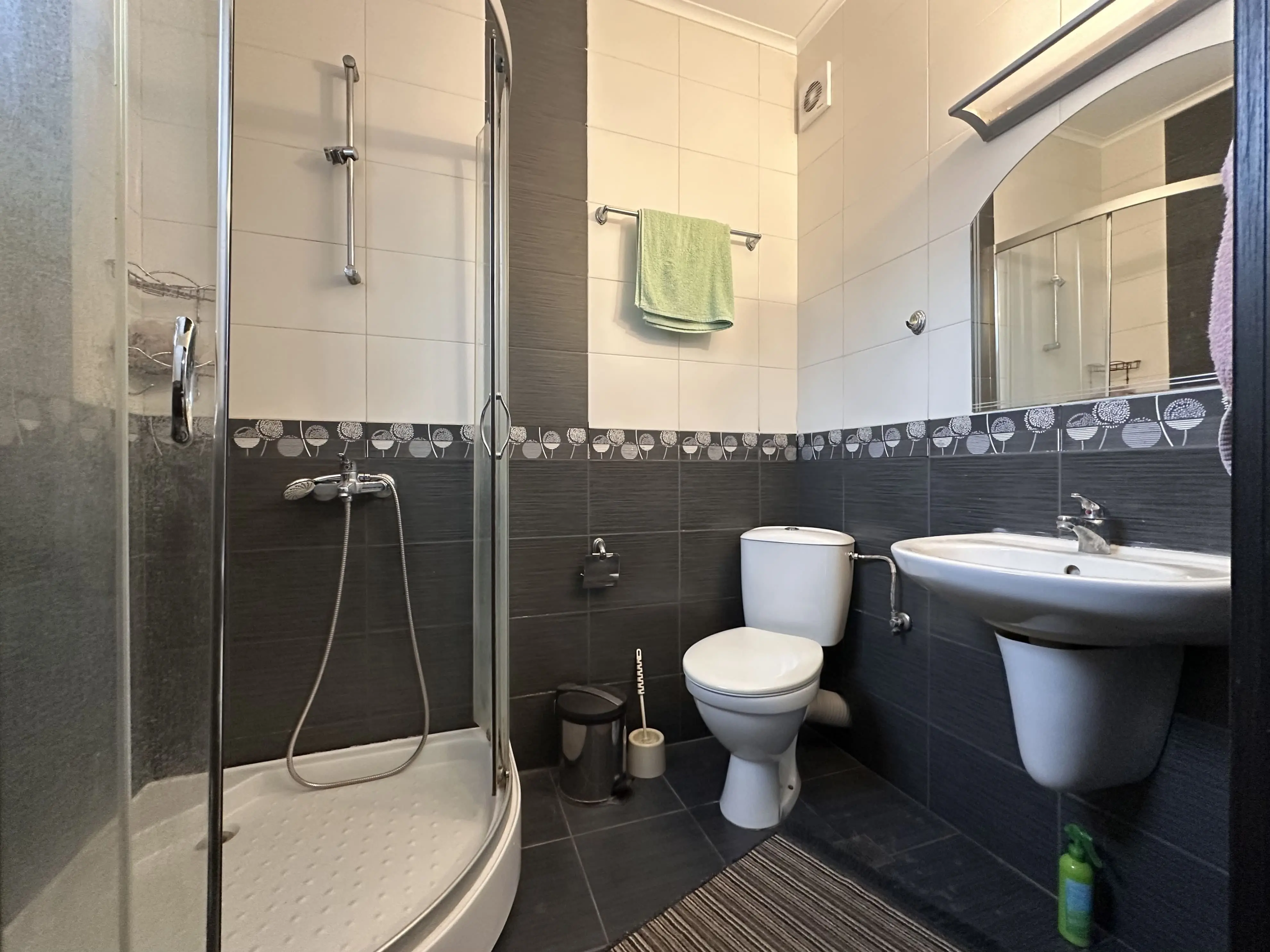 Трехкомнатная квартира в комплексе Cacao Residence