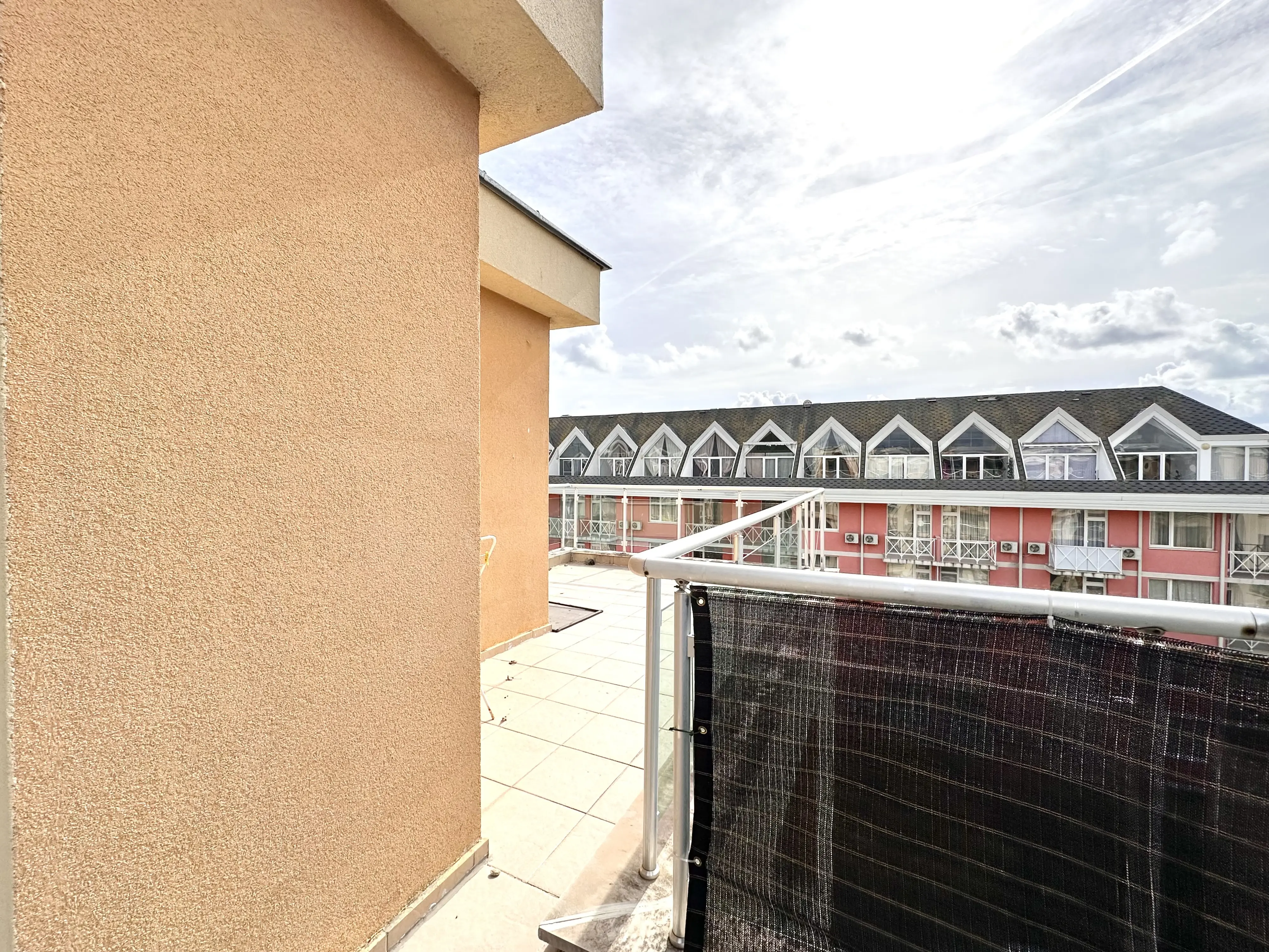 Студия в комплексе Amadeus 11