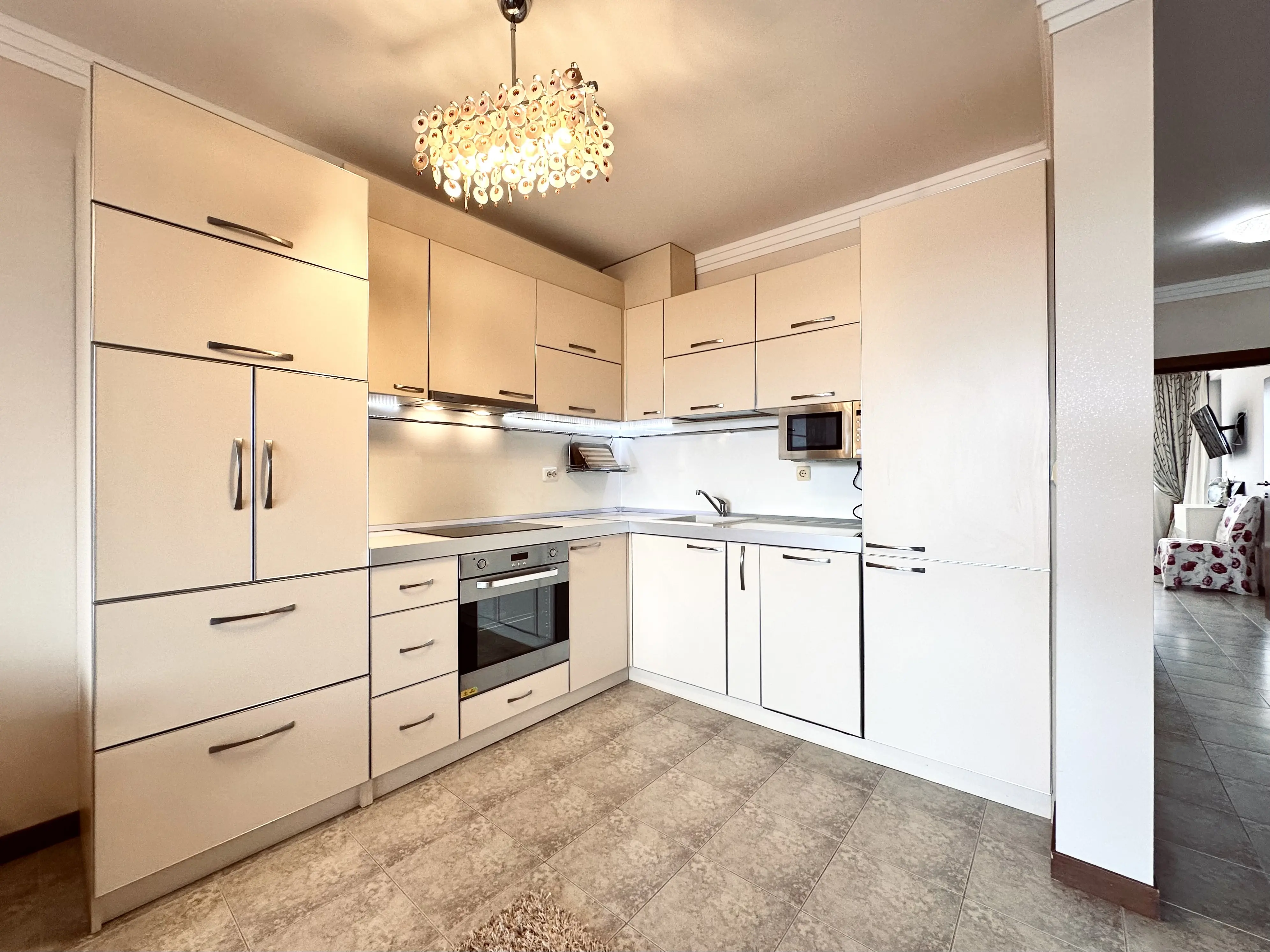 Трехкомнатная квартира в комплексе Casa Real