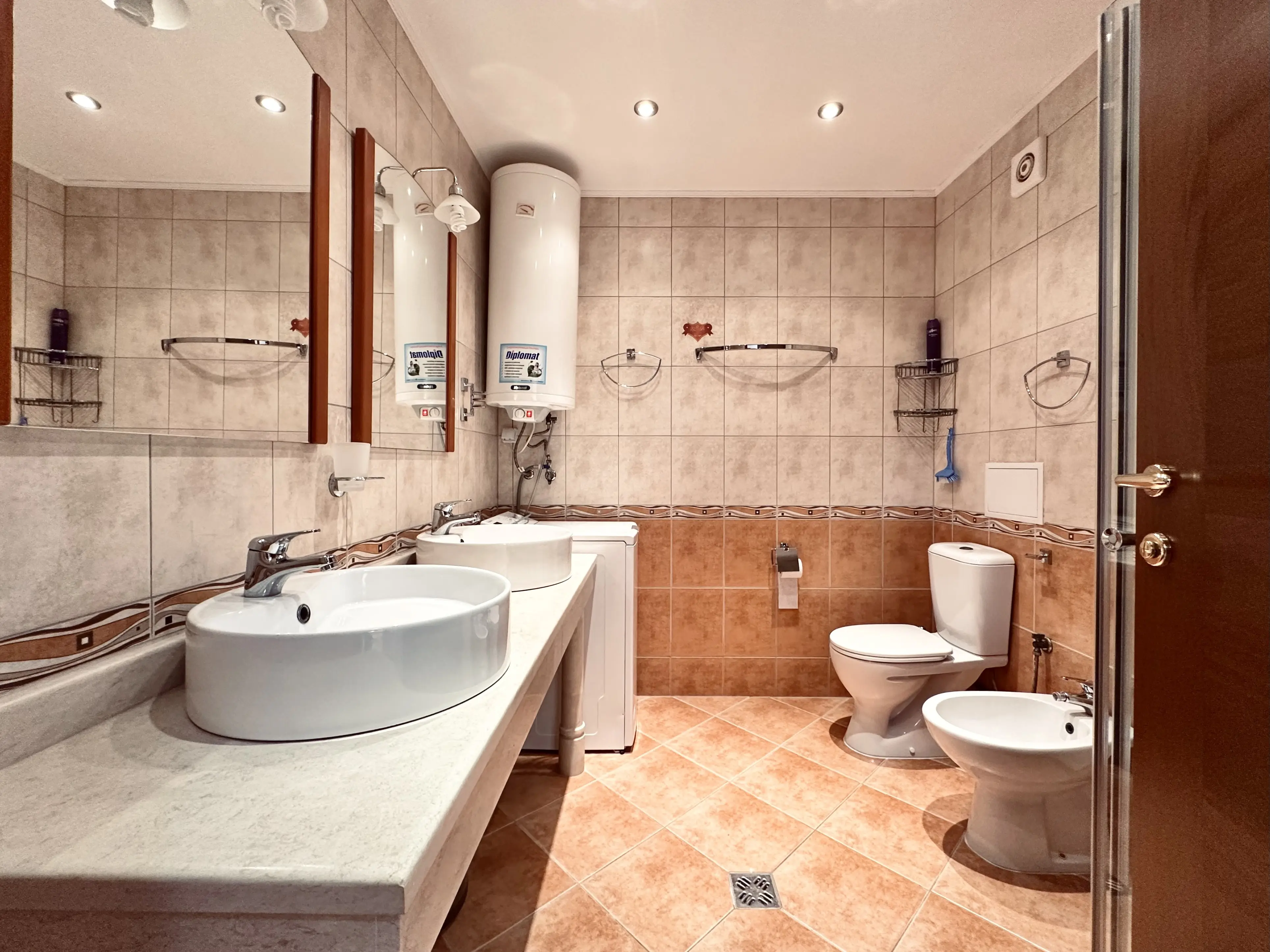 Трехкомнатная квартира в комплексе Casa Real