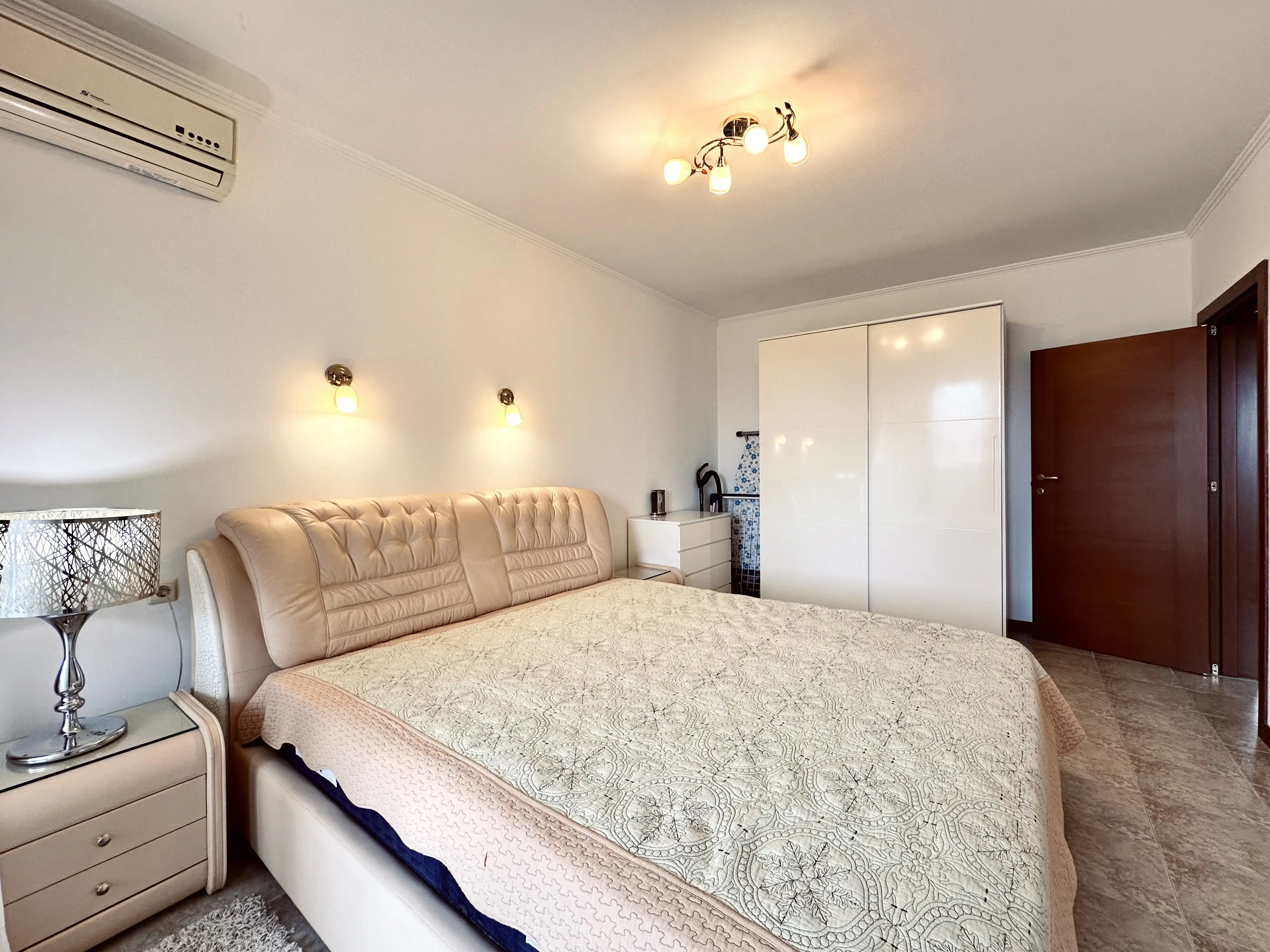 Трехкомнатная квартира в комплексе Casa Real