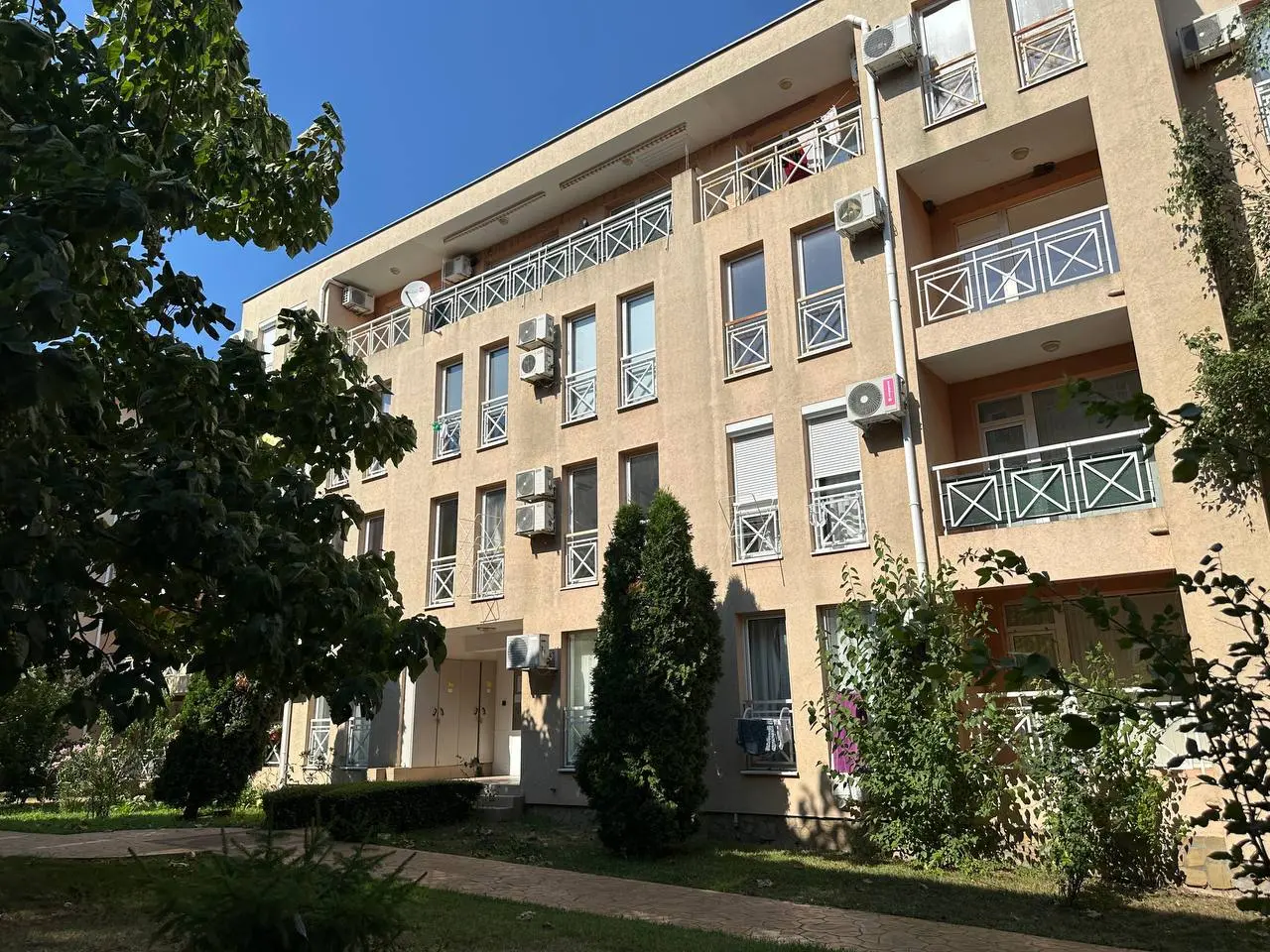 Студия в комплексе Sunny Day 6