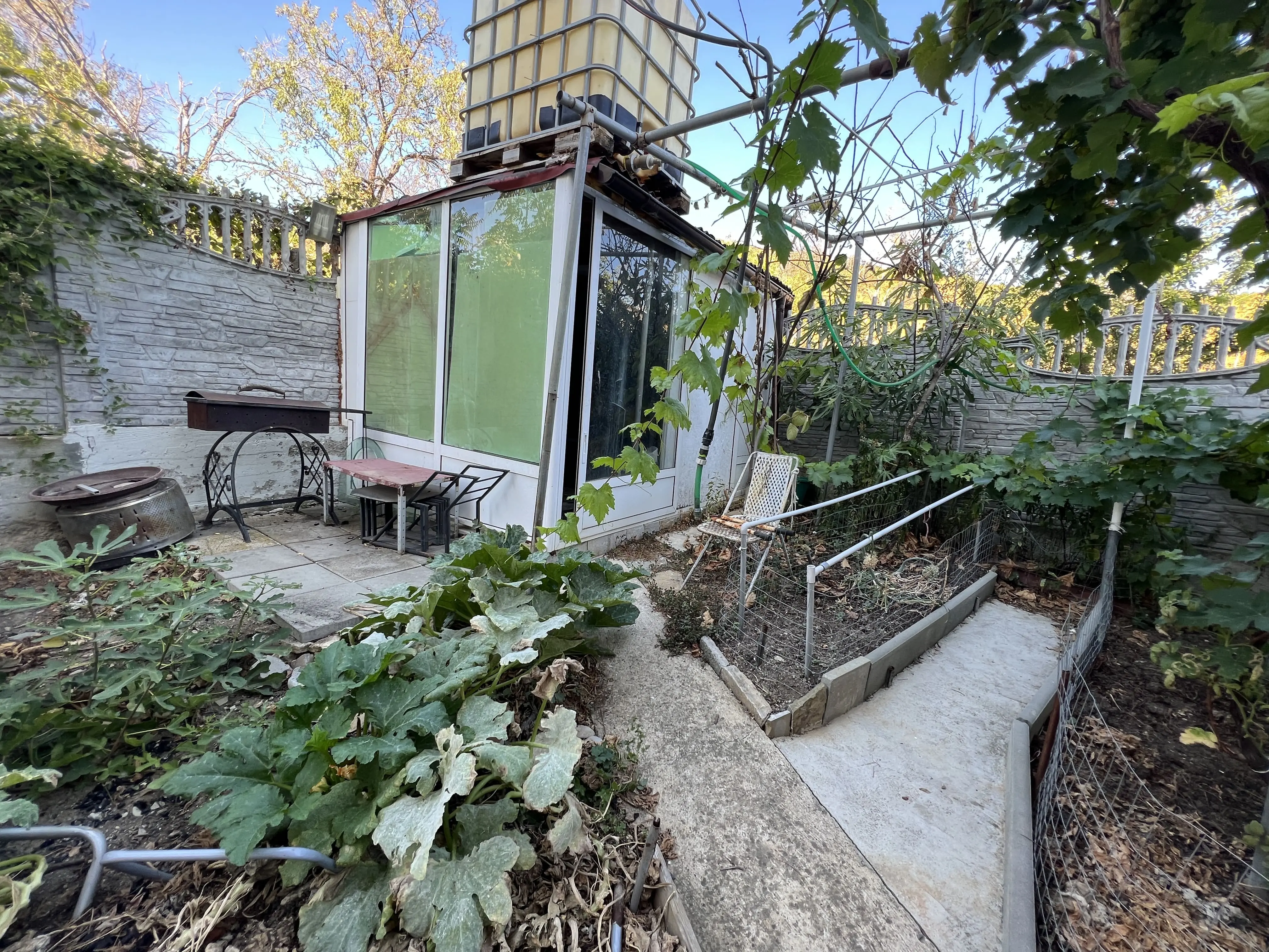 Трехэтажный дом в Святом Власе