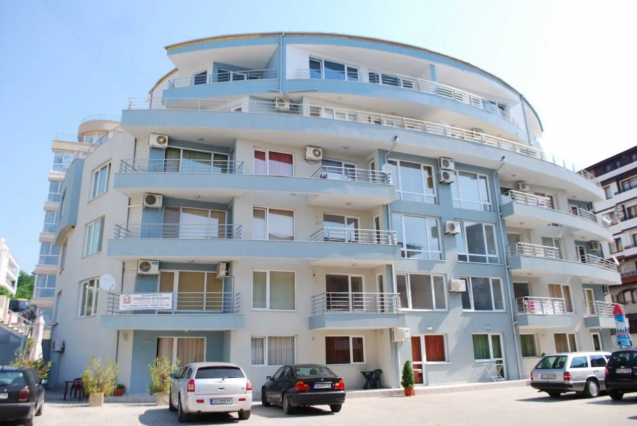 Двухкомнатная квартира в комплексе Breeze 2