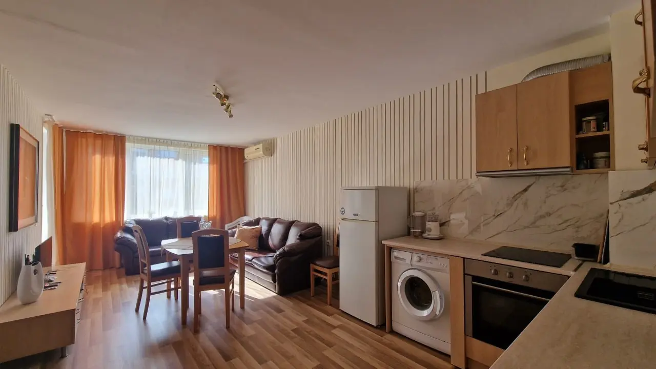 Тристаен апартамент в Panorama Fort Beach — 99 м², първи етаж