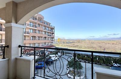 Двухкомнатная квартира в комплексе Seasons 3