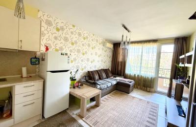 Студия в комплексе Flora Beach Resort