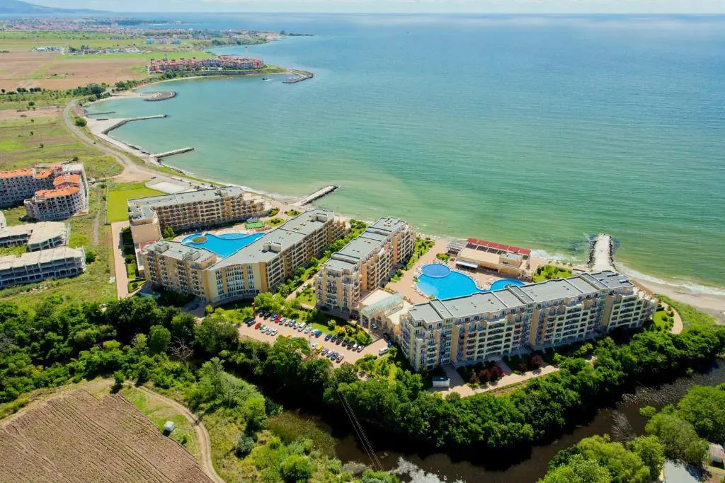 Трёхкомнатная квартира в комплексе Midia Family Resort