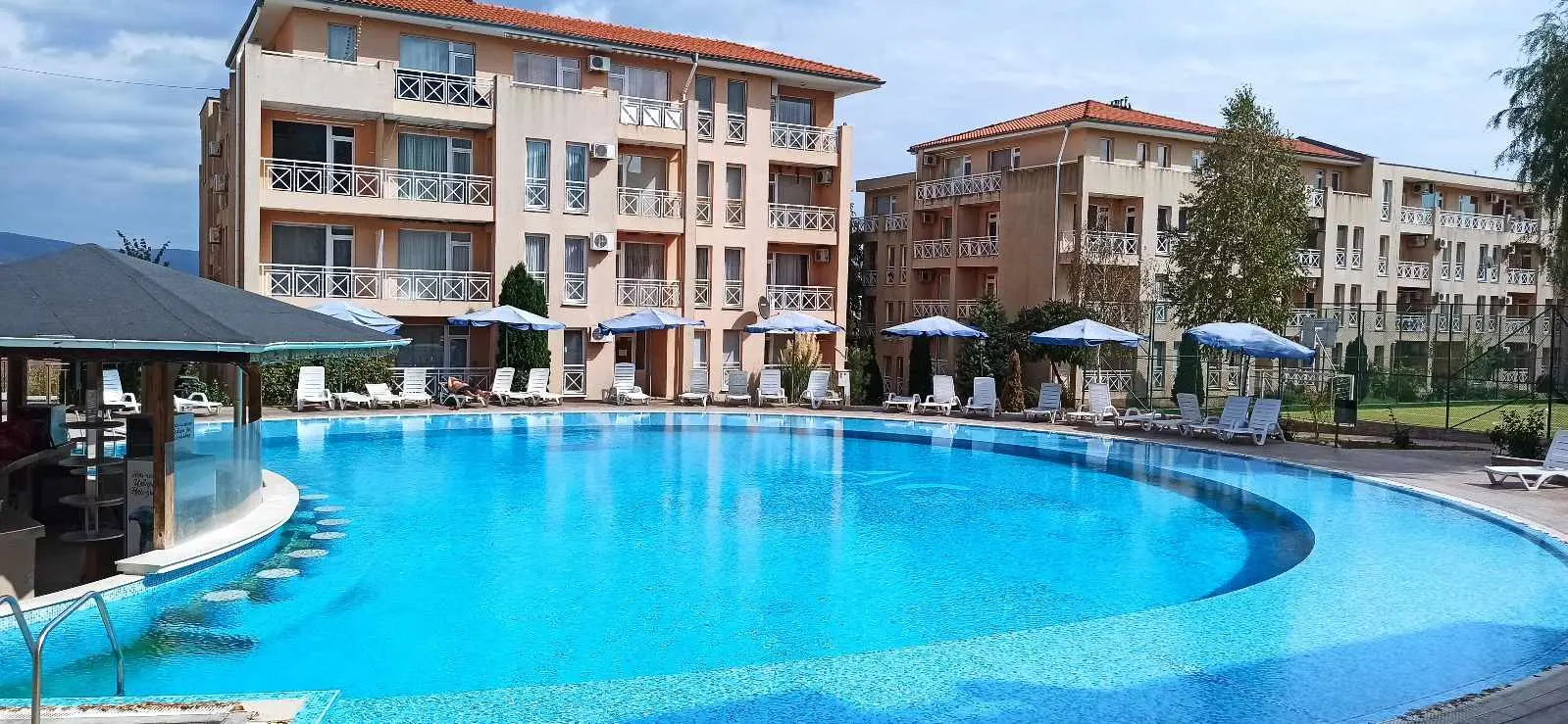 Студия в комплексе Sunny Day 6