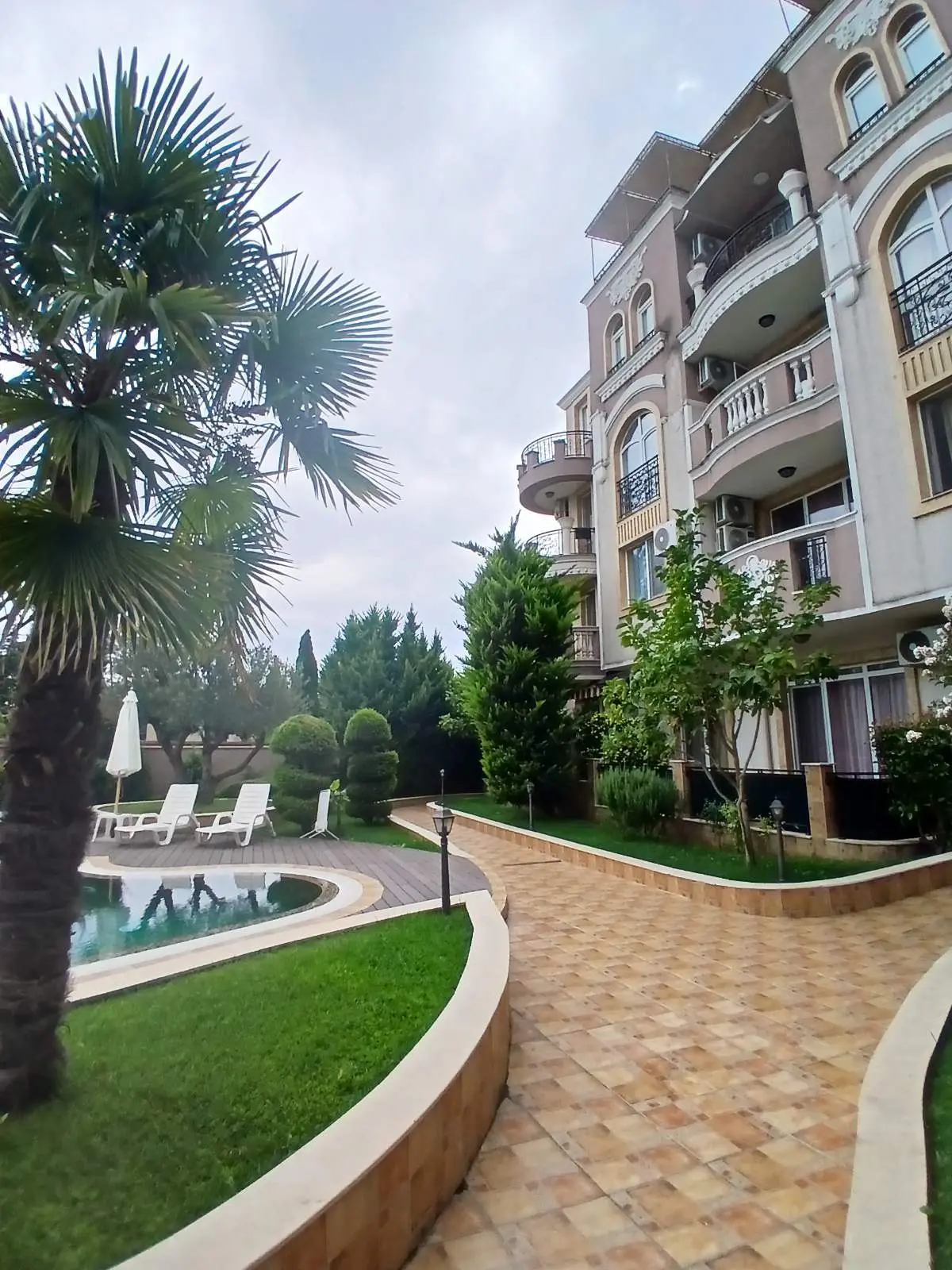 Трехкомнатная квартира в комплексе Mellia Resort 9