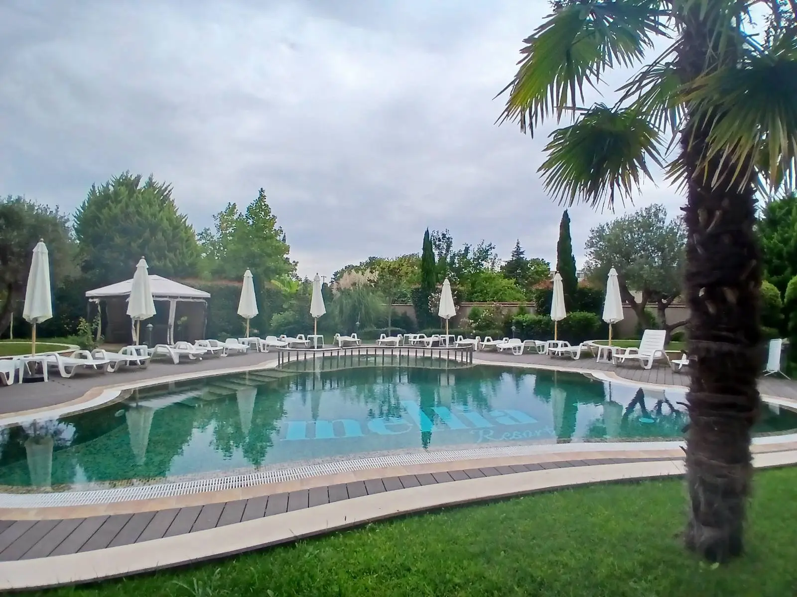 Трехкомнатная квартира в комплексе Mellia Resort 9