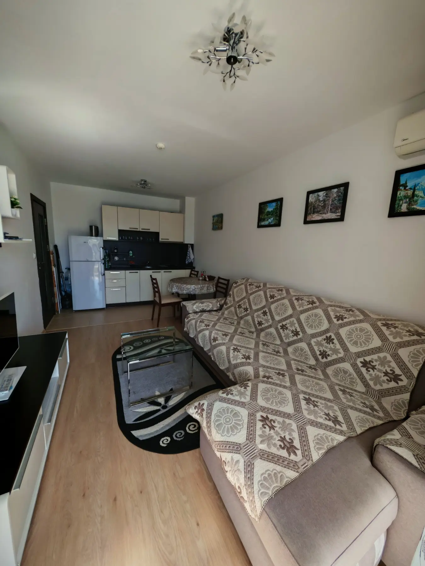 Двухкомнатная квартира в комплексе Радуга 2