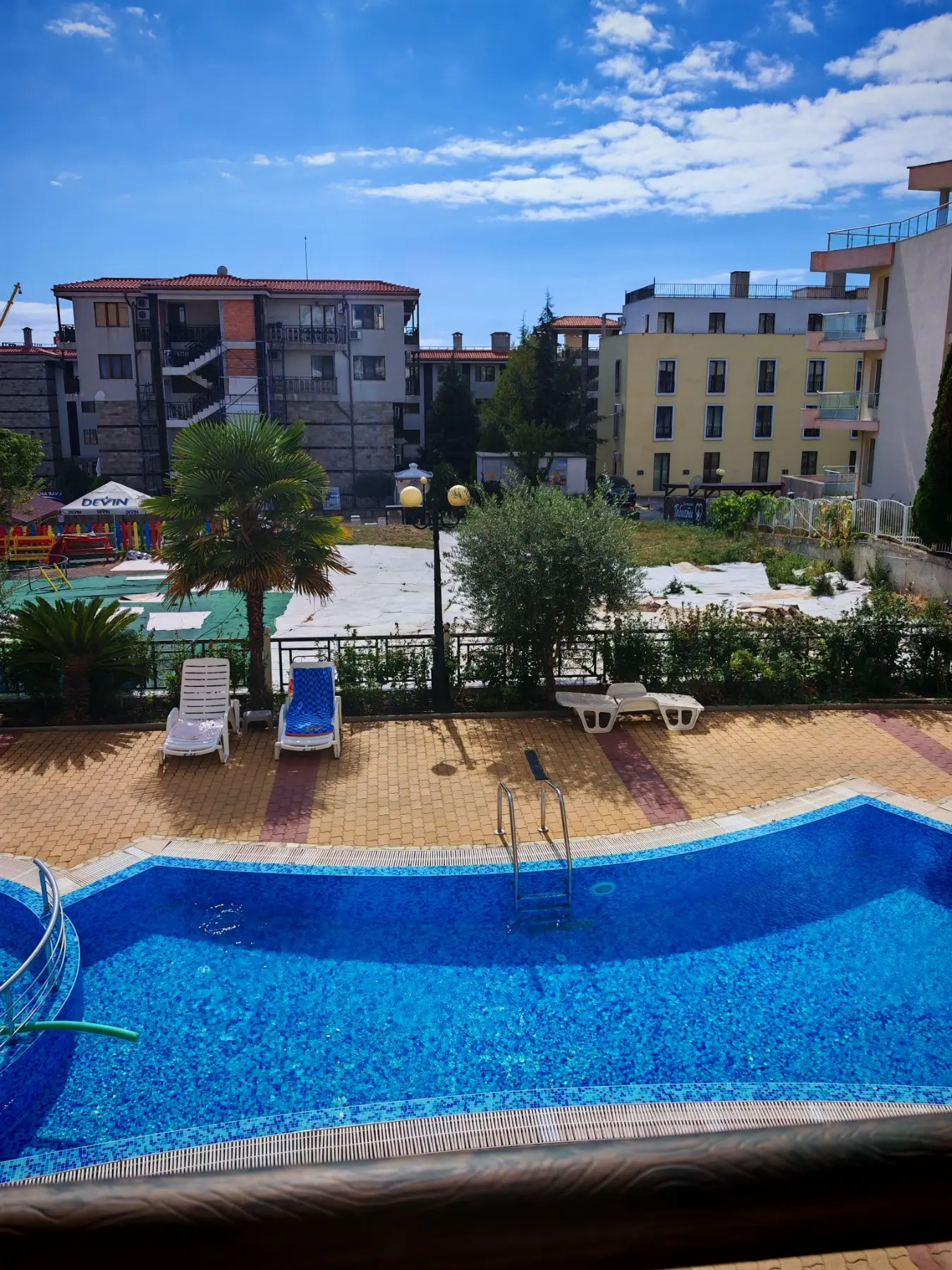 Двухкомнатная квартира в комплексе Радуга 2